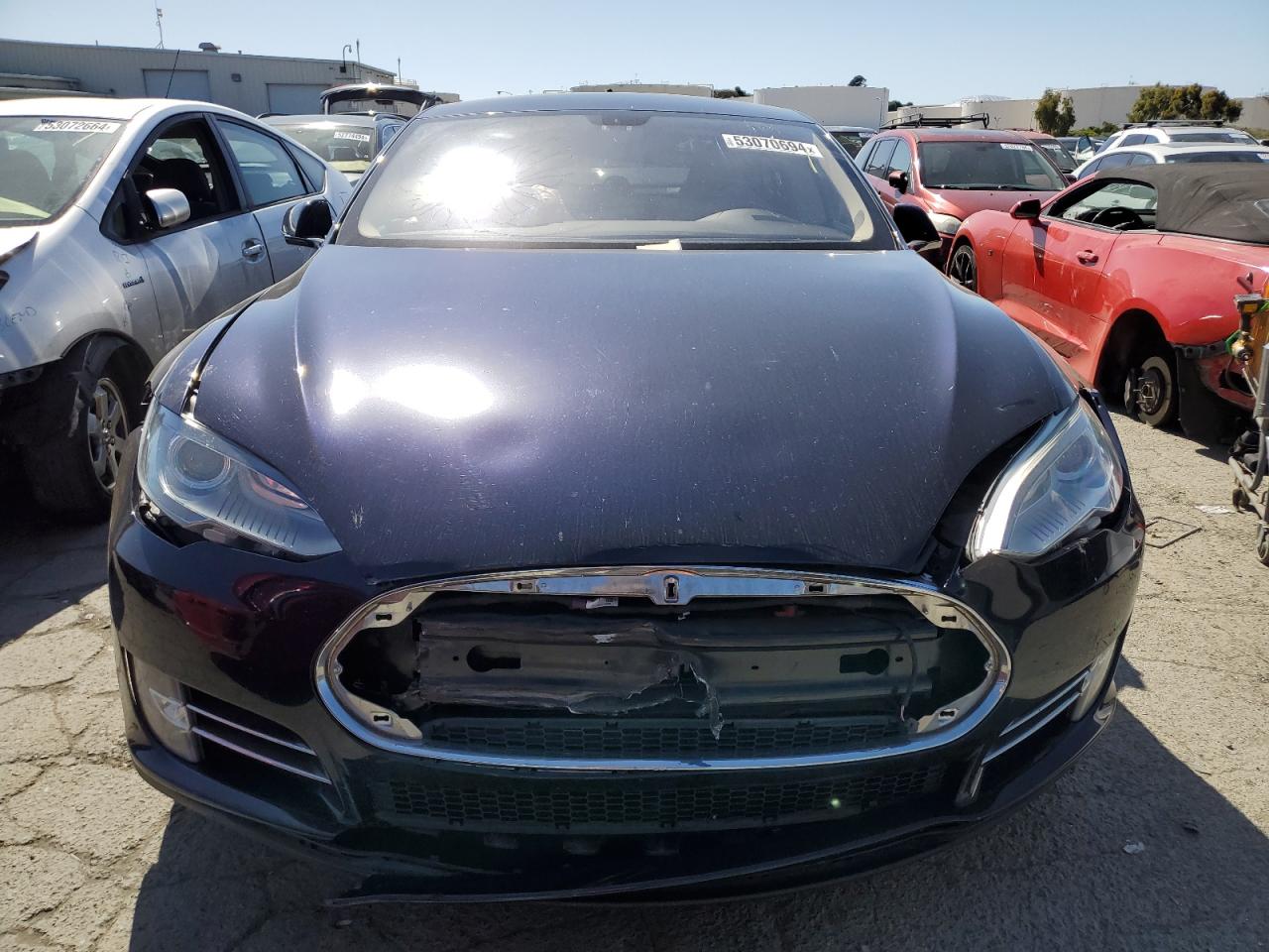 Photo 4 VIN: 5YJSA1H1XEFP38678 - TESLA MODEL S 