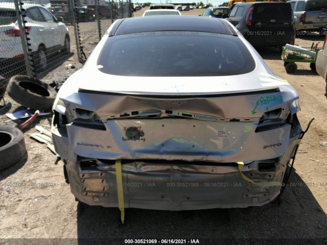 Photo 5 VIN: 5YJSA1H20EFP62724 - TESLA MODEL S 