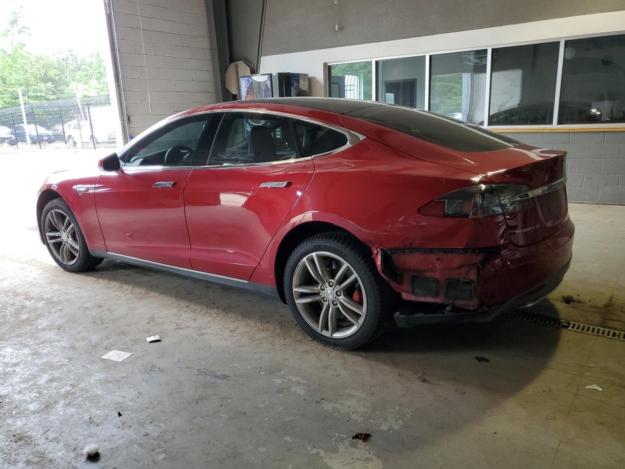 Photo 1 VIN: 5YJSA1H20EFP64490 - TESLA MODEL S 