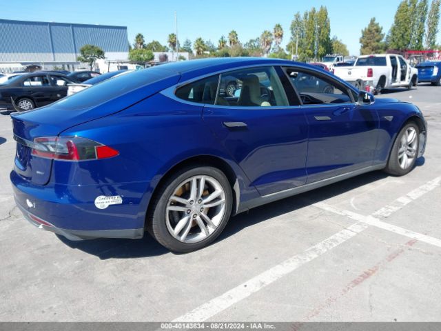 Photo 3 VIN: 5YJSA1H21FF093977 - TESLA MODEL S 