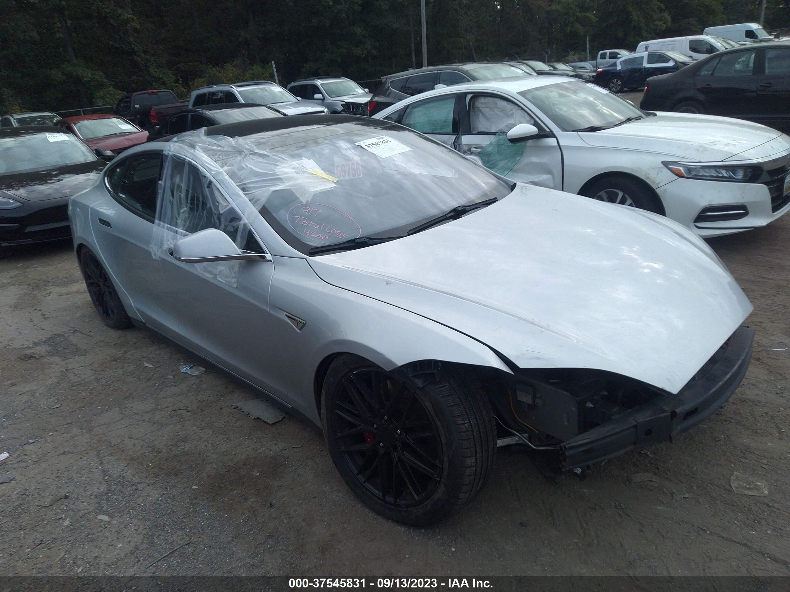 Photo 0 VIN: 5YJSA1H22EFP62398 - TESLA MODEL S 