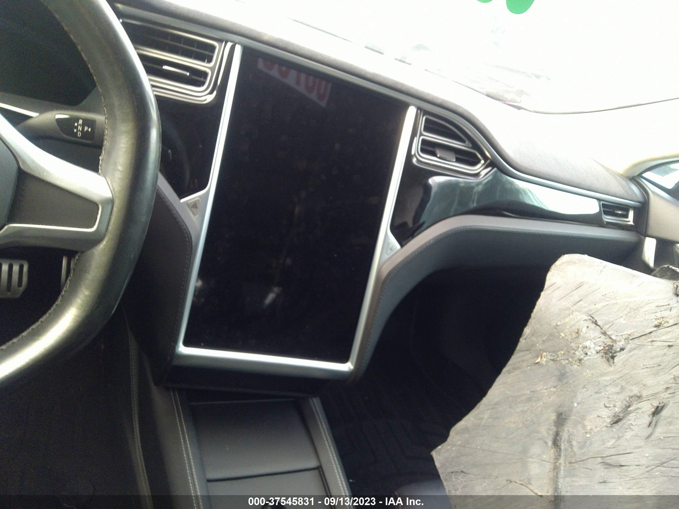 Photo 17 VIN: 5YJSA1H22EFP62398 - TESLA MODEL S 