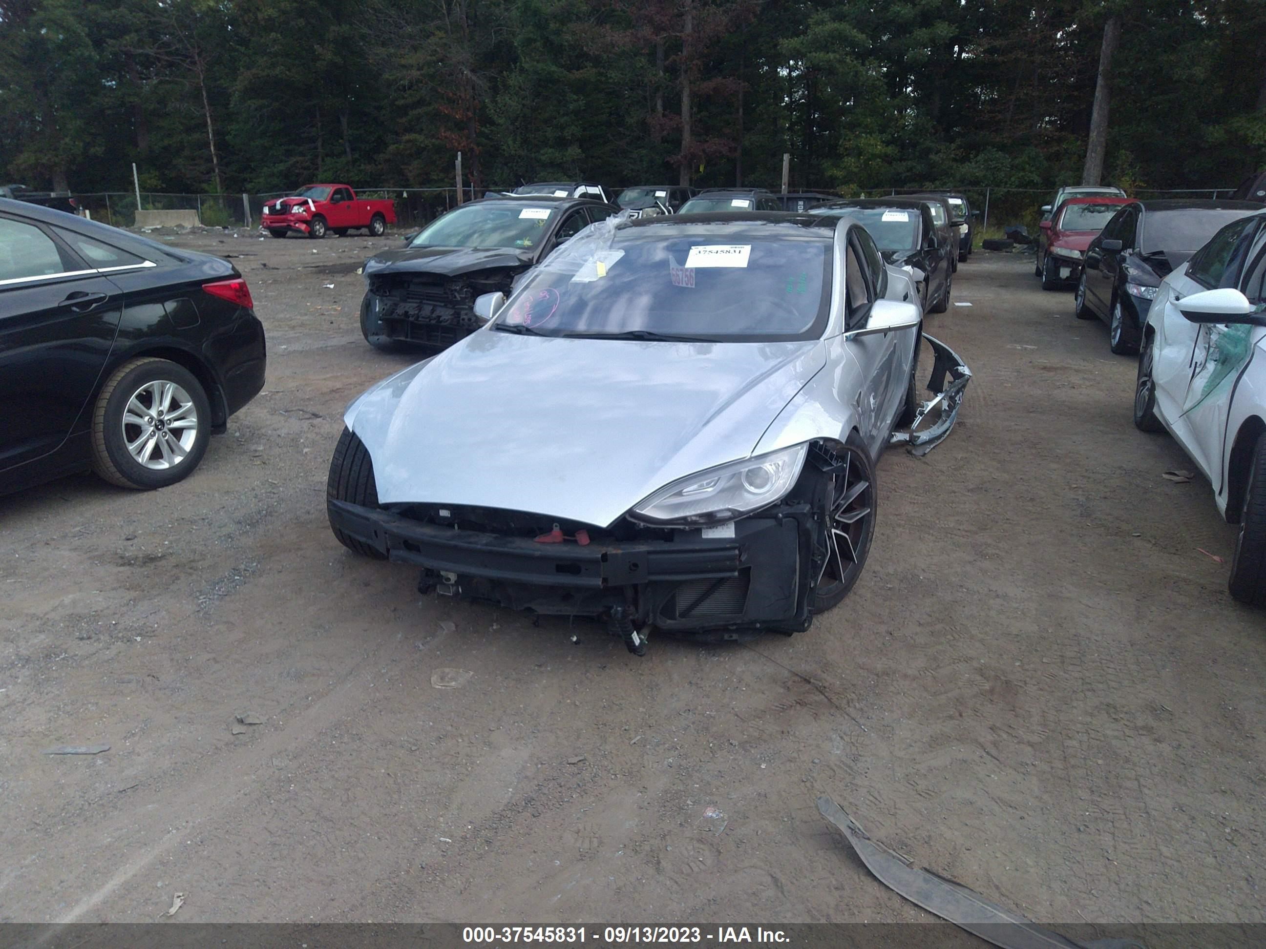 Photo 5 VIN: 5YJSA1H22EFP62398 - TESLA MODEL S 