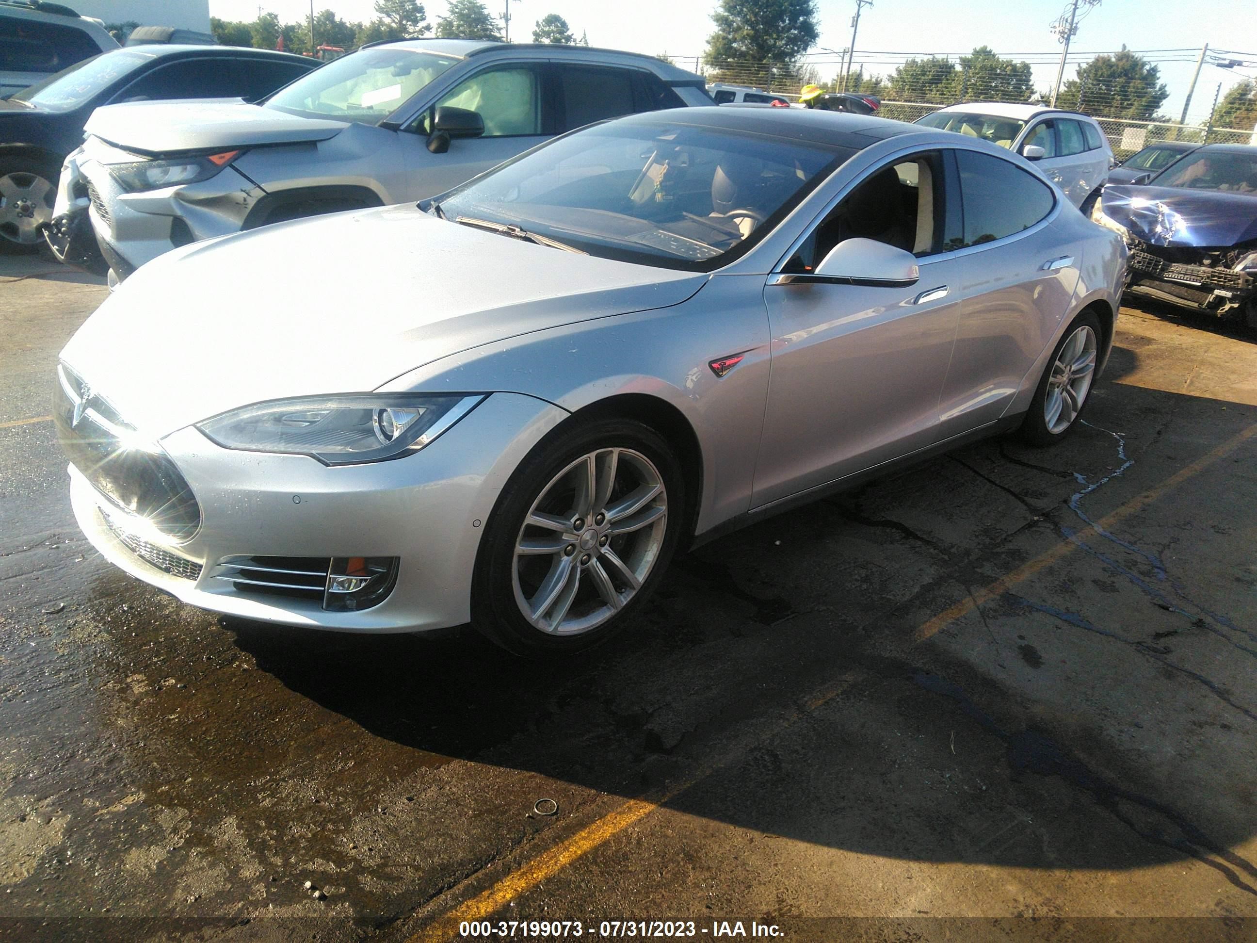 Photo 1 VIN: 5YJSA1H22FF086844 - TESLA MODEL S 