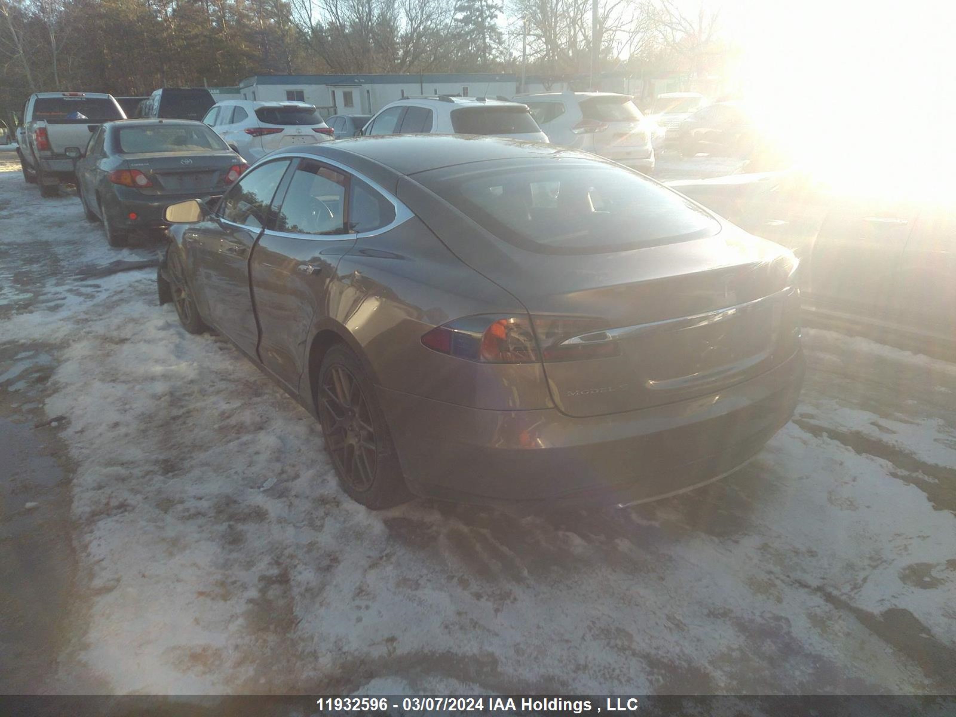 Photo 2 VIN: 5YJSA1H22FF100242 - TESLA MODEL S 