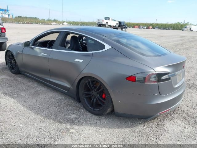 Photo 2 VIN: 5YJSA1H22FFP80028 - TESLA MODEL S 