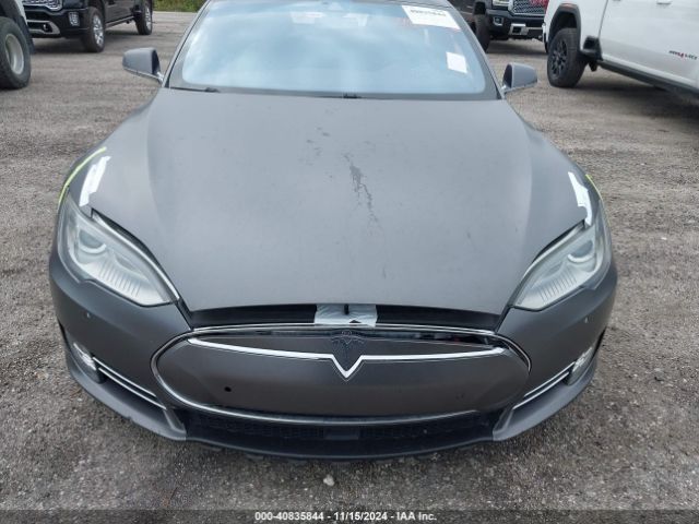 Photo 5 VIN: 5YJSA1H22FFP80028 - TESLA MODEL S 