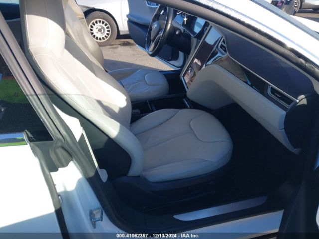 Photo 4 VIN: 5YJSA1H25FFP69590 - TESLA MODEL S 