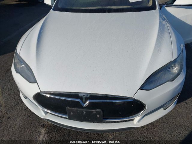 Photo 9 VIN: 5YJSA1H25FFP69590 - TESLA MODEL S 