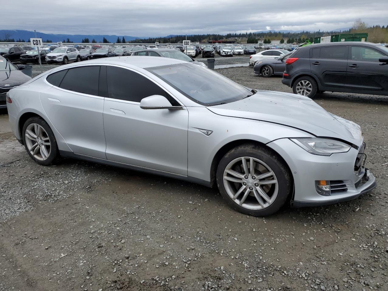 Photo 3 VIN: 5YJSA1H25FFP69962 - TESLA MODEL S 