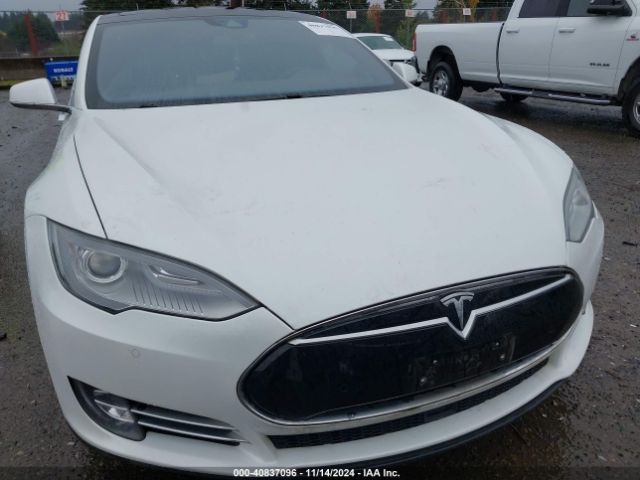 Photo 9 VIN: 5YJSA1H25FFP74370 - TESLA MODEL S 