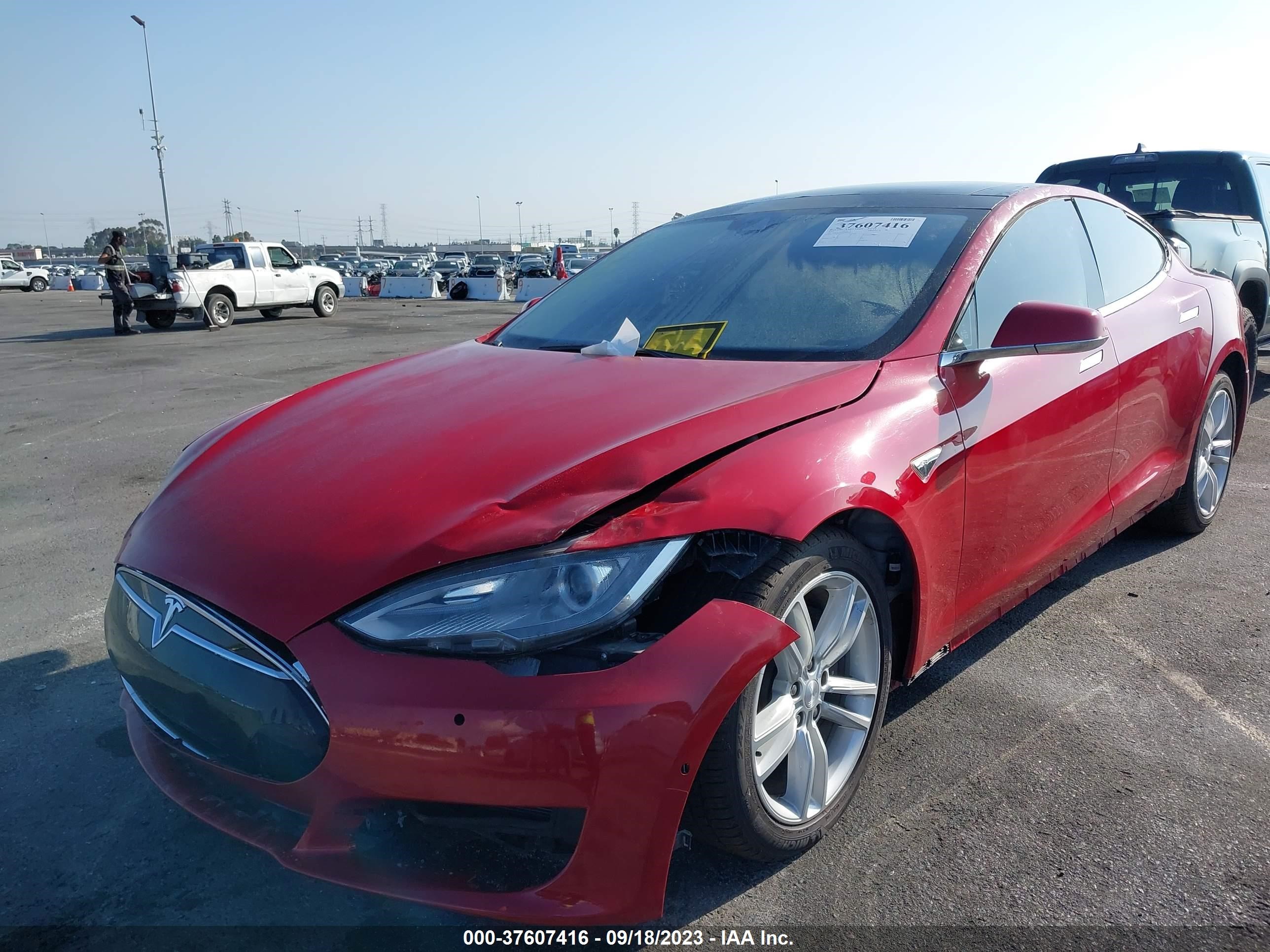 Photo 5 VIN: 5YJSA1H26FF086328 - TESLA MODEL S 