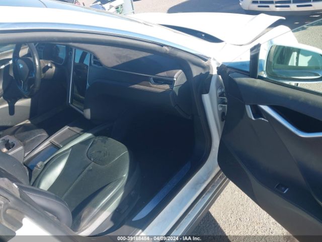 Photo 4 VIN: 5YJSA1H27EFP64888 - TESLA MODEL S 