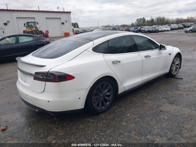 Photo 3 VIN: 5YJSA1H27FFP78291 - TESLA MODEL S 