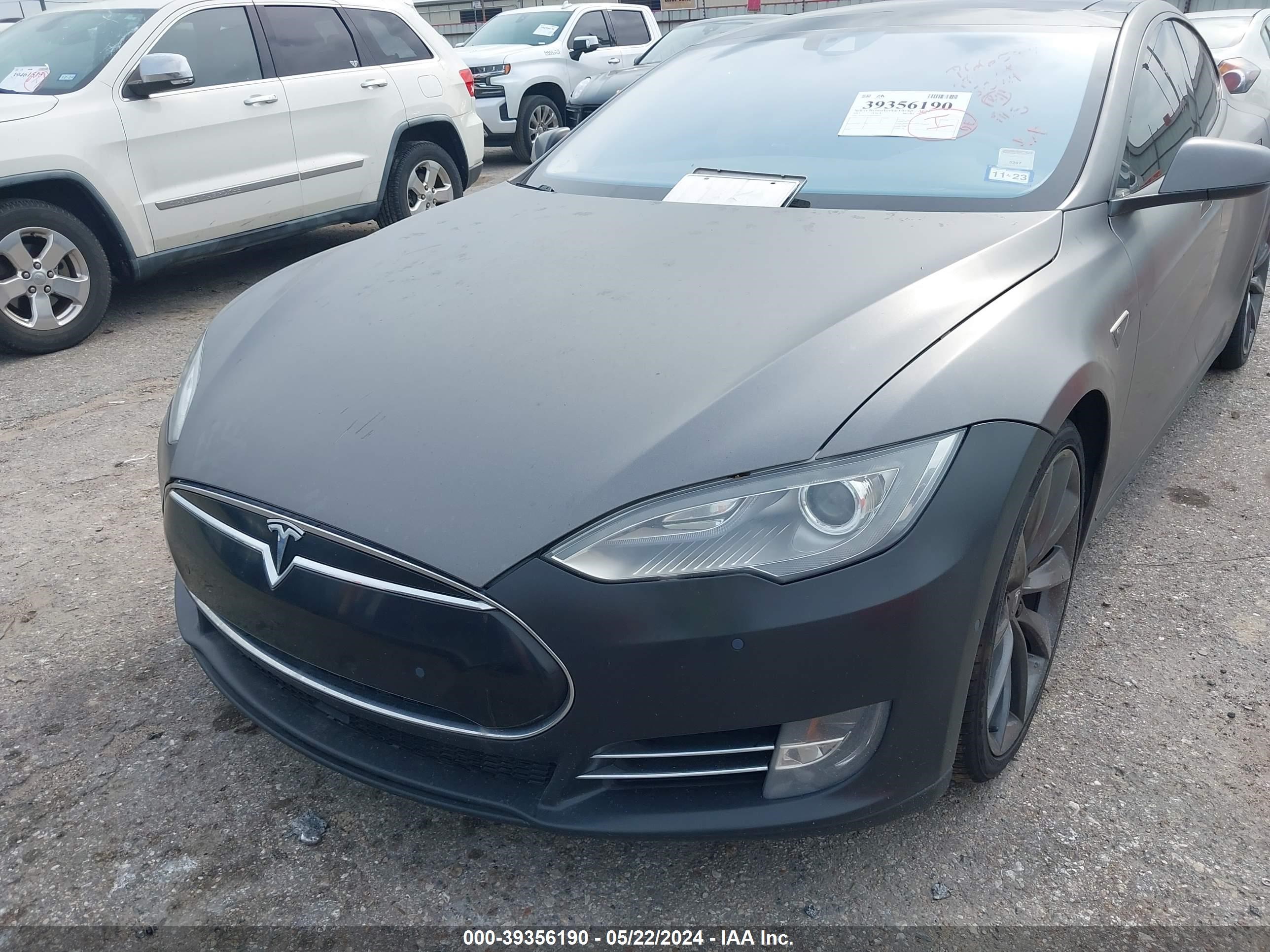 Photo 9 VIN: 5YJSA1H28FFP66537 - TESLA MODEL S 