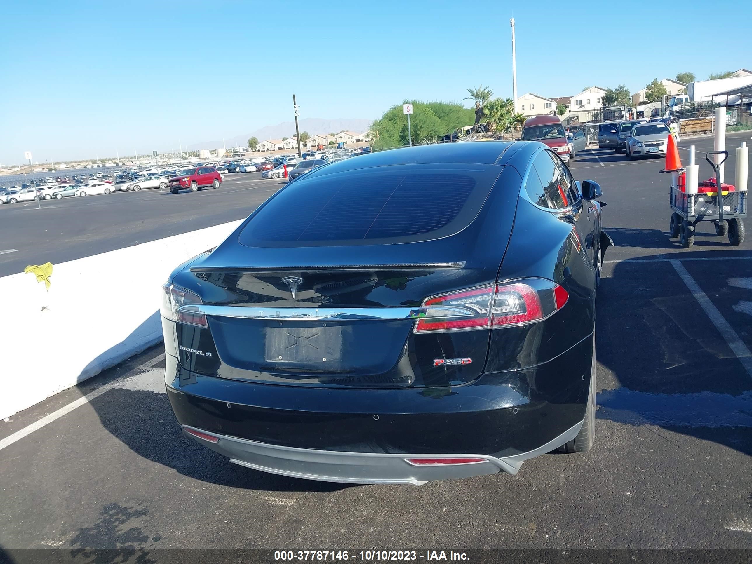 Photo 13 VIN: 5YJSA1H28FFP66926 - TESLA MODEL S 