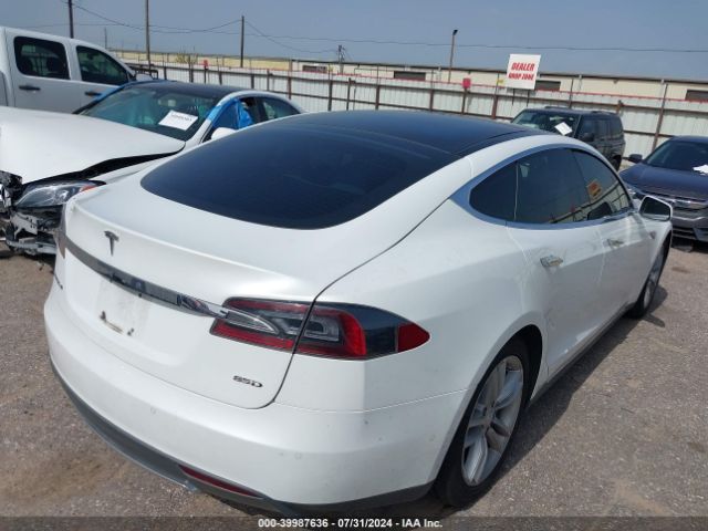 Photo 3 VIN: 5YJSA1H28FFP71446 - TESLA MODEL S 