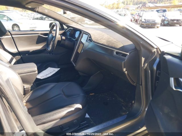 Photo 4 VIN: 5YJSA1H28FFP77232 - TESLA MODEL S 