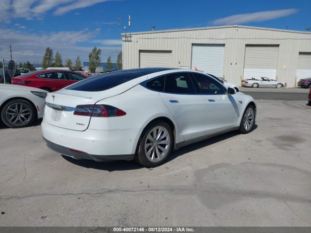 Photo 3 VIN: 5YJSA1H29FFP76588 - TESLA MODEL S 