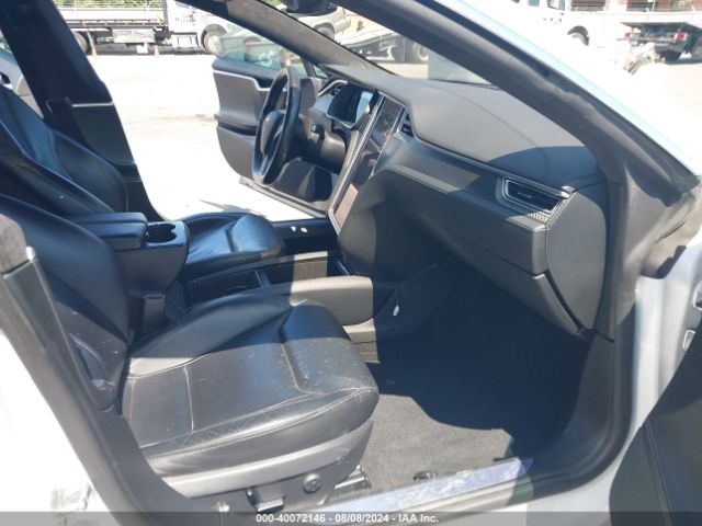 Photo 4 VIN: 5YJSA1H29FFP76588 - TESLA MODEL S 