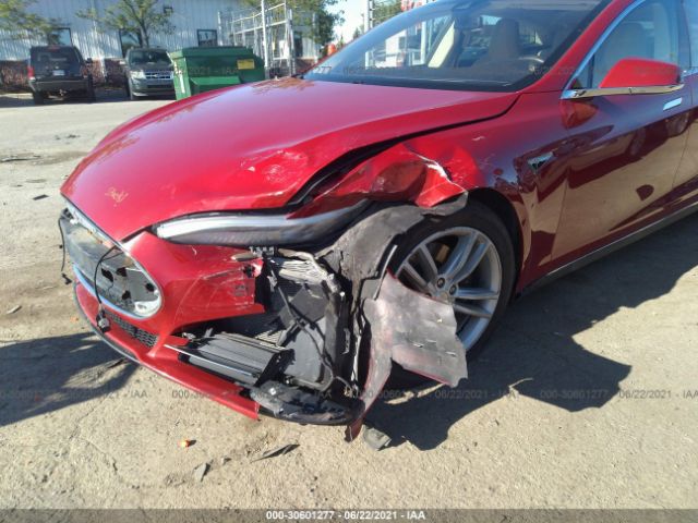 Photo 5 VIN: 5YJSA1H2XFFP70864 - TESLA MODEL S 