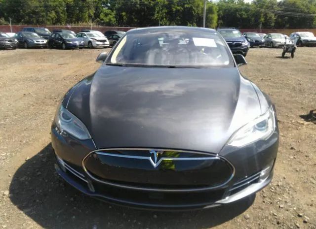 Photo 5 VIN: 5YJSA1H2XFFP73179 - TESLA MODEL S 