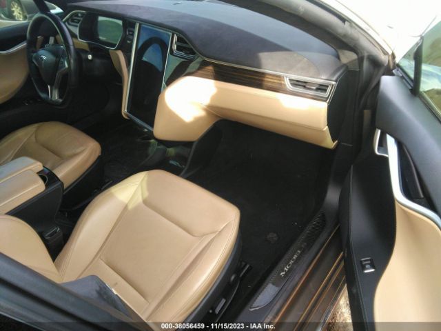 Photo 4 VIN: 5YJSA1H40FF089470 - TESLA MODEL S 