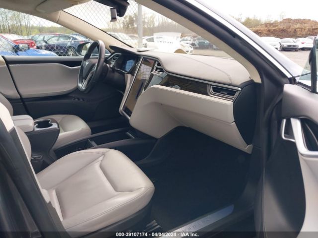 Photo 4 VIN: 5YJSA1H42FF095173 - TESLA MODEL S 