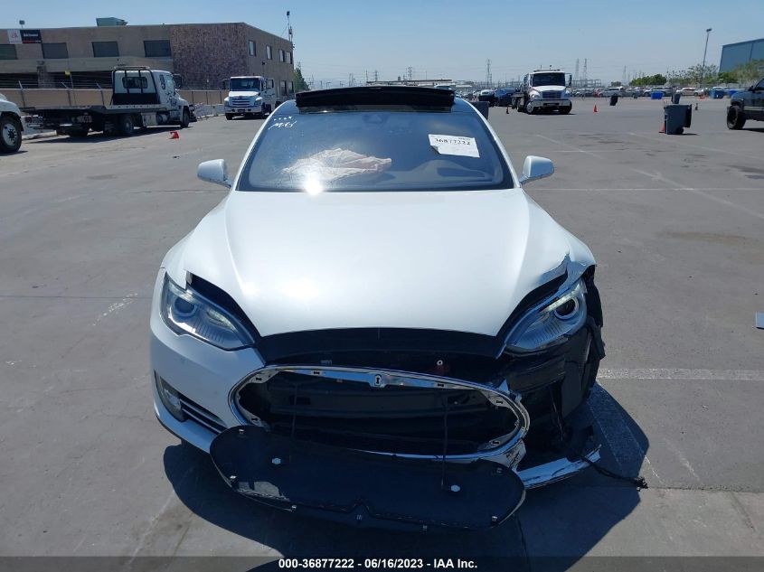 Photo 10 VIN: 5YJSA1H44FF086619 - TESLA MODEL S 