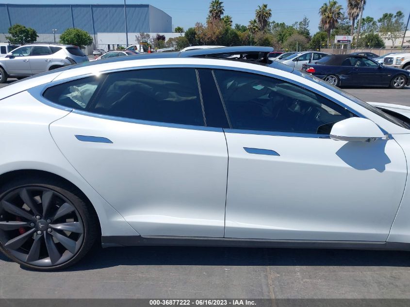 Photo 11 VIN: 5YJSA1H44FF086619 - TESLA MODEL S 