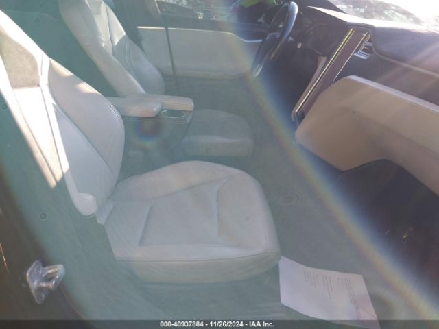 Photo 4 VIN: 5YJSA1H47FF084671 - TESLA MODEL S 