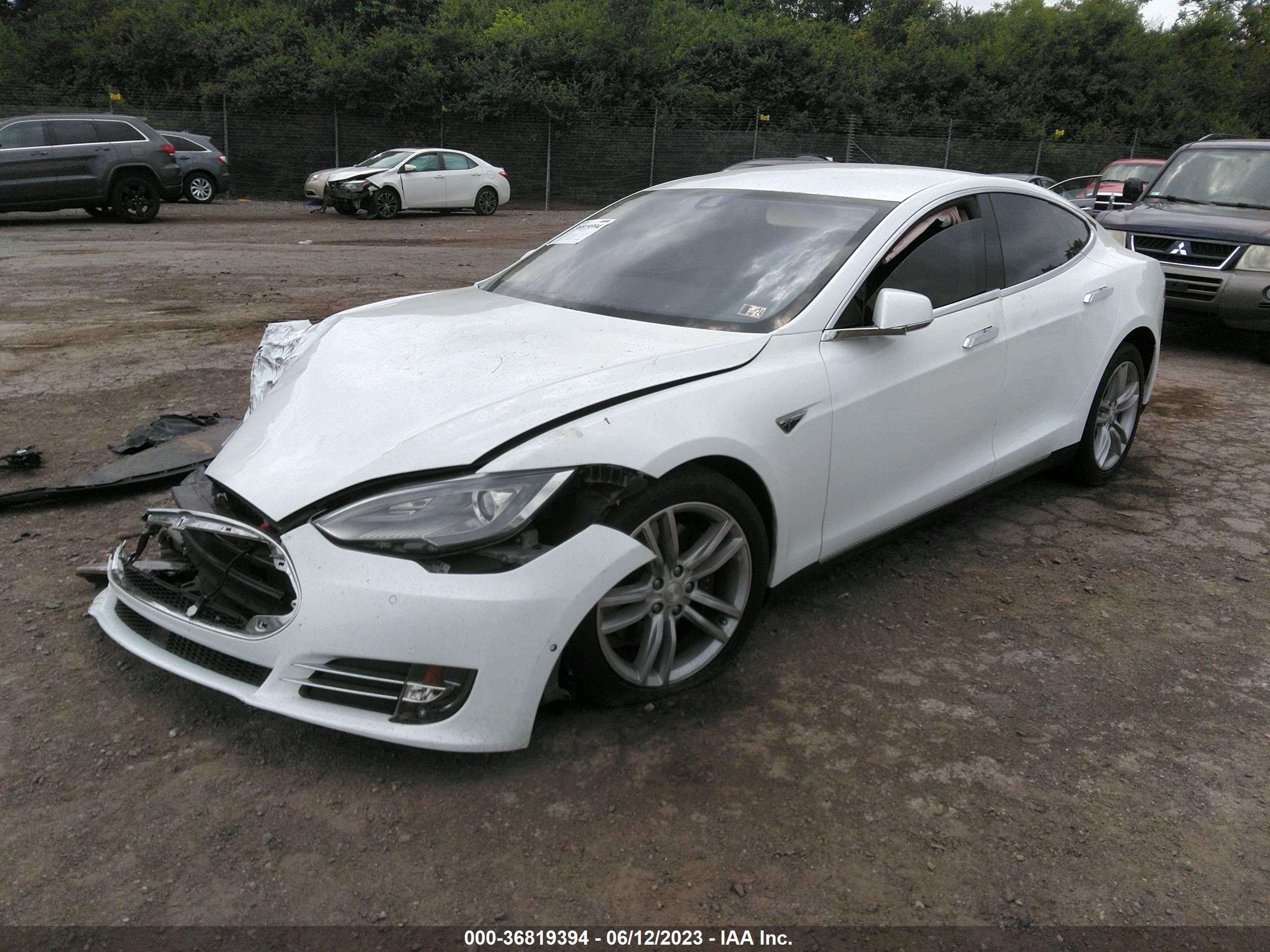 Photo 1 VIN: 5YJSA1S11FFP77010 - TESLA MODEL S 