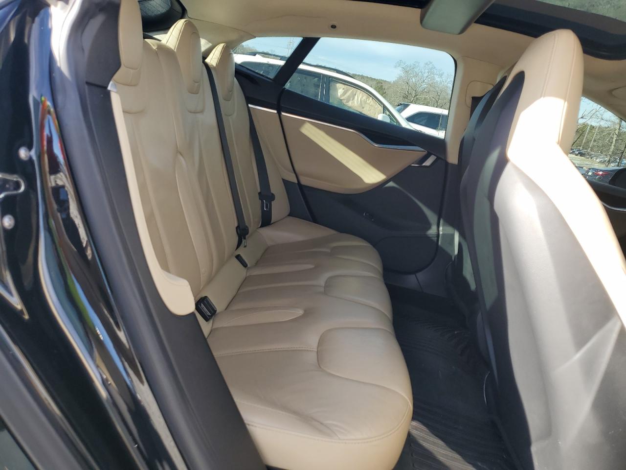 Photo 9 VIN: 5YJSA1S17EFP51011 - TESLA MODEL S 