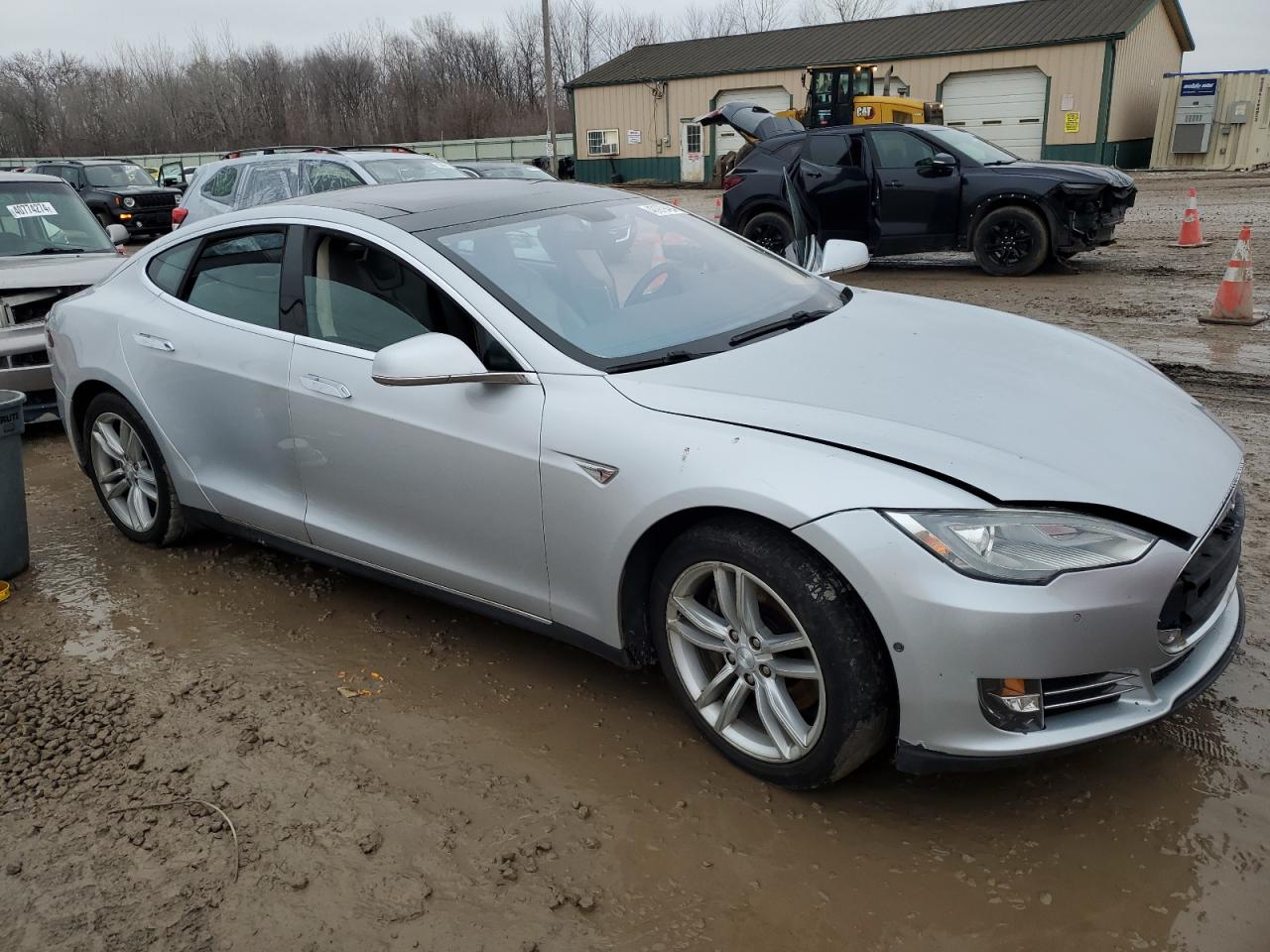 Photo 3 VIN: 5YJSA1S18EFP31947 - TESLA MODEL S 