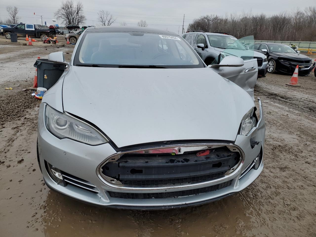 Photo 4 VIN: 5YJSA1S18EFP31947 - TESLA MODEL S 