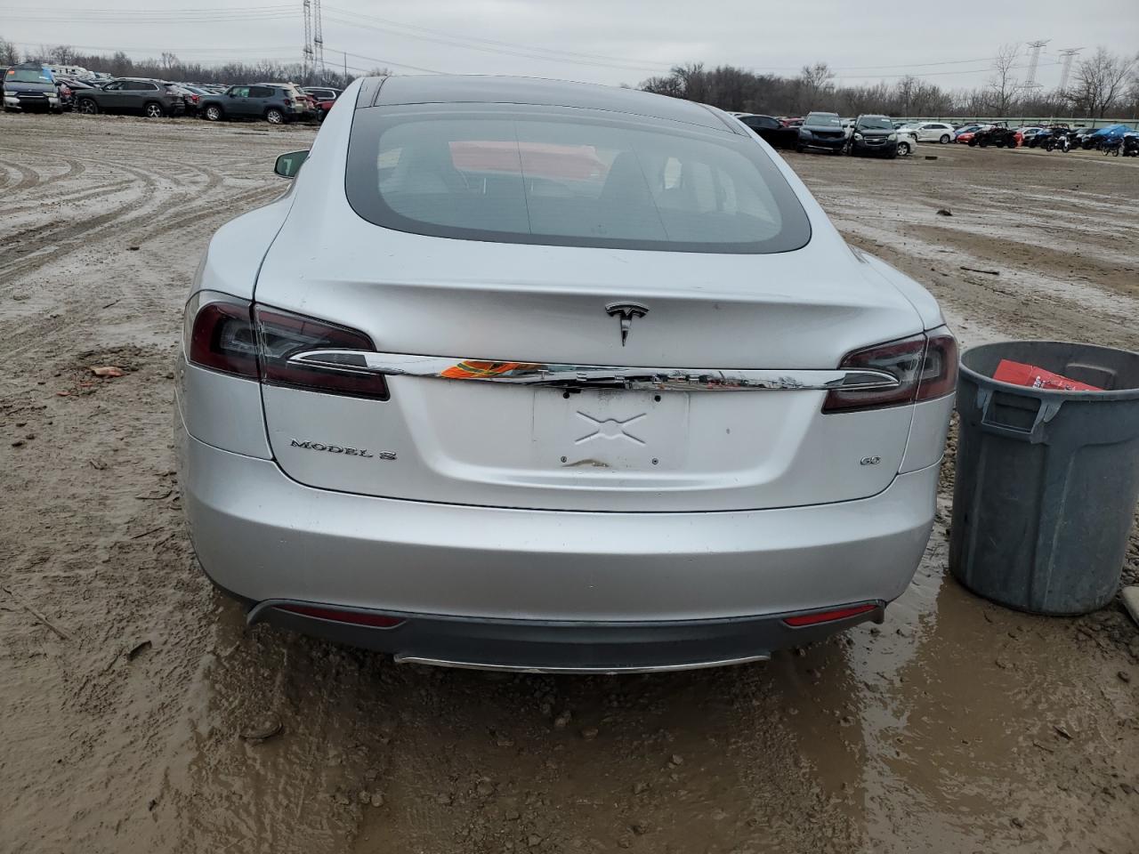 Photo 5 VIN: 5YJSA1S18EFP31947 - TESLA MODEL S 