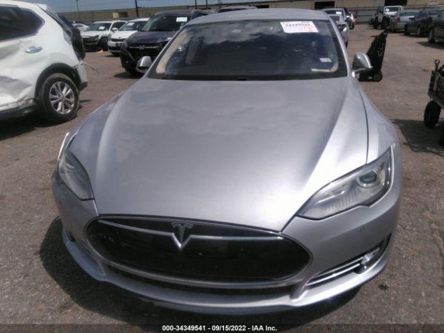 Photo 9 VIN: 5YJSA1S18FFP69017 - TESLA MODEL S 