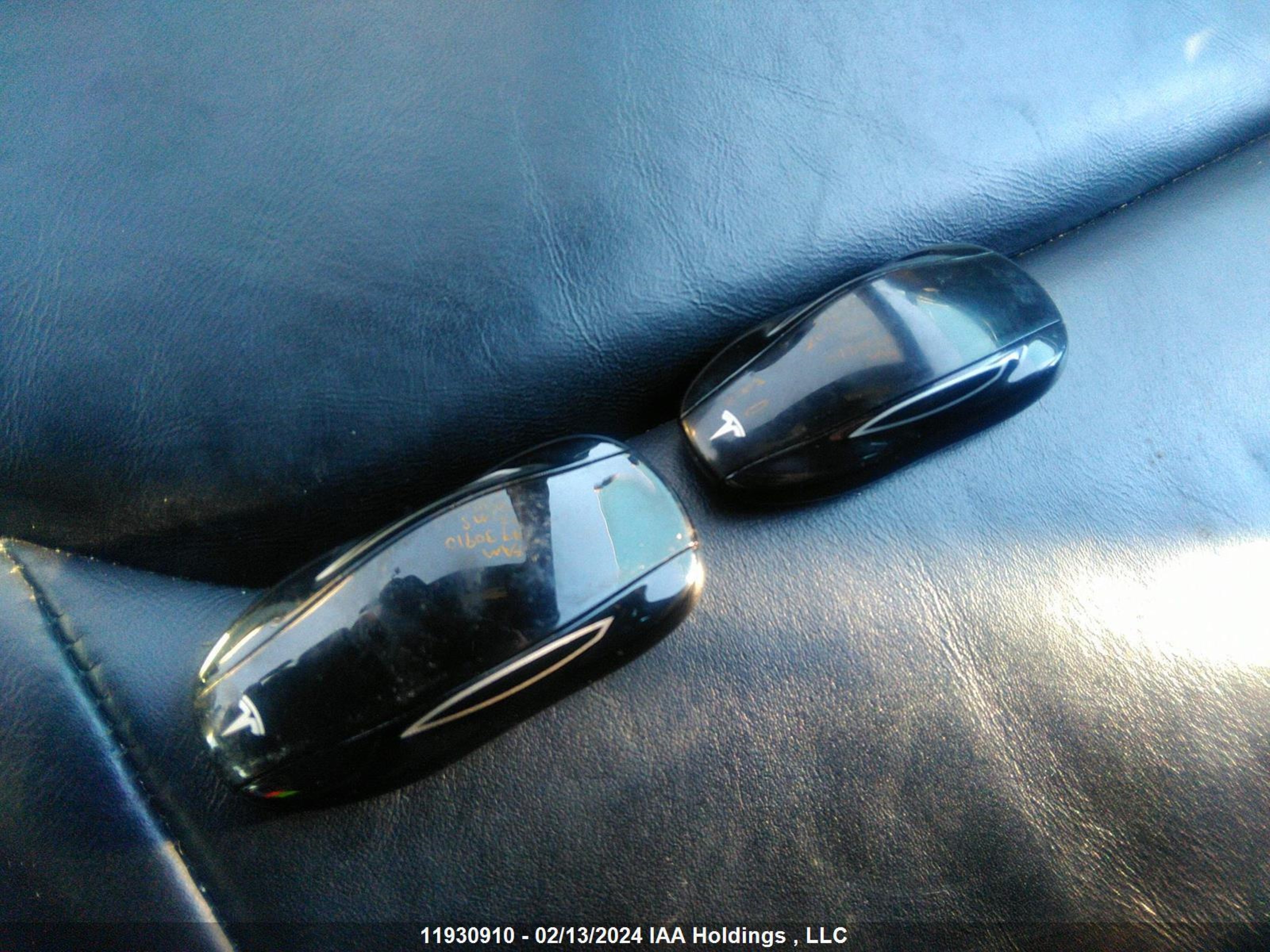 Photo 10 VIN: 5YJSA1S20FF088407 - TESLA MODEL S 