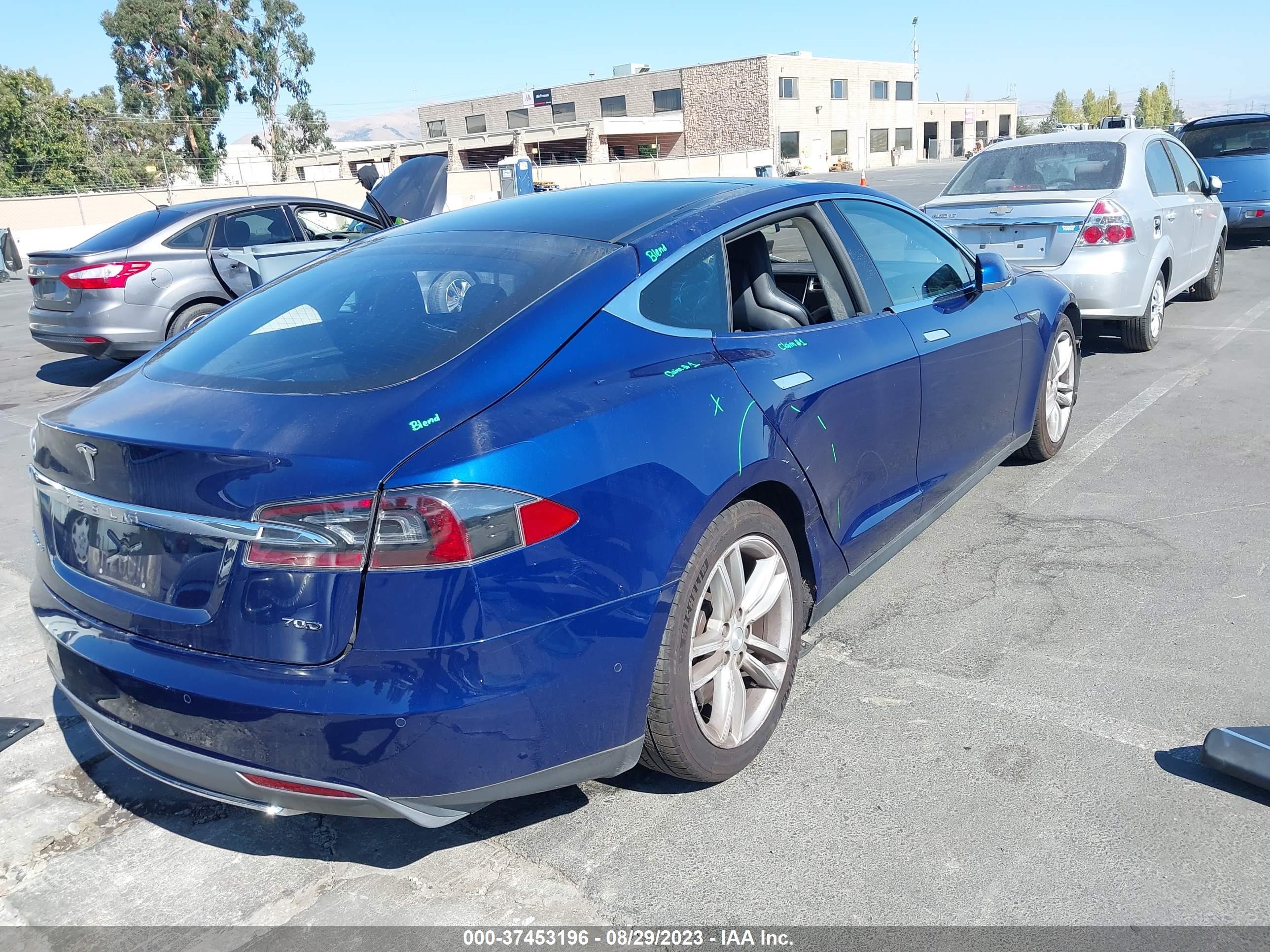 Photo 3 VIN: 5YJSA1S21FF088545 - TESLA MODEL S 