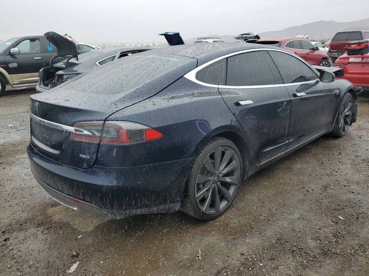 Photo 2 VIN: 5YJSA1S26FF085303 - TESLA MODEL S 