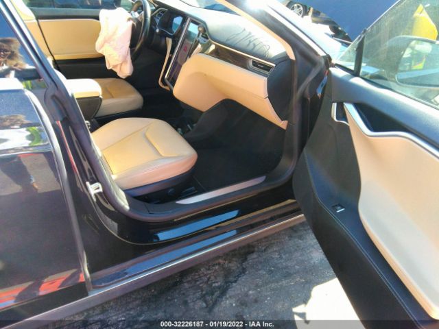 Photo 4 VIN: 5YJSA1S2XFF082727 - TESLA MODEL S 