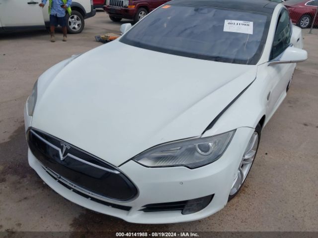 Photo 9 VIN: 5YJSA1S2XFF088737 - TESLA MODEL S 