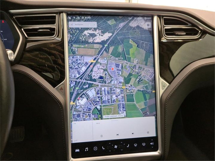 Photo 17 VIN: 5YJSA7E11GF153126 - TESLA S 