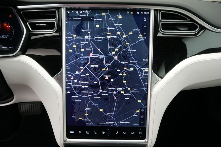 Photo 18 VIN: 5YJSA7E11HF225492 - TESLA MODEL S 