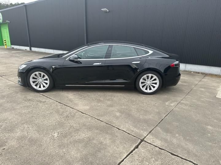 Photo 8 VIN: 5YJSA7E12HF221810 - TESLA MODEL S HATCHBACK 