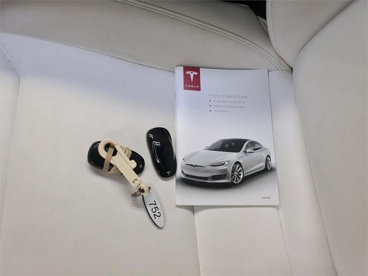 Photo 8 VIN: 5YJSA7E14HF207813 - TESLA S 