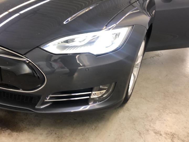 Photo 16 VIN: 5YJSA7E15FF101576 - TESLA S 