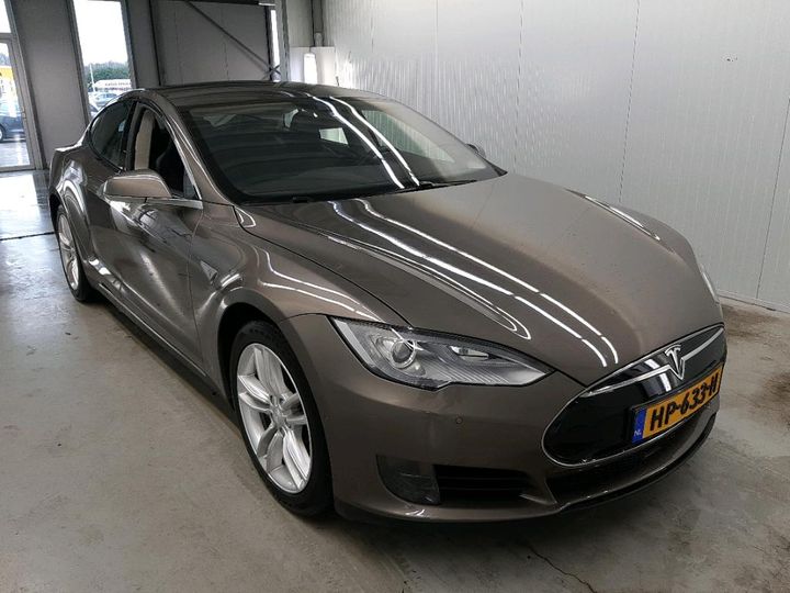 Photo 2 VIN: 5YJSA7E15FF107068 - TESLA S 