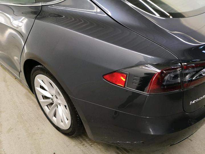 Photo 36 VIN: 5YJSA7E1XHF188085 - TESLA S 