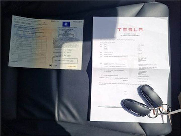 Photo 12 VIN: 5YJSA7E1XHF195991 - TESLA MODEL S - 2016 